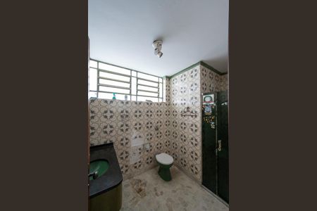 Casa à venda com 800m², 3 quartos e 3 vagas Casa à venda com 800m², 3 quartos e 3 vagasBanheiro Social 1