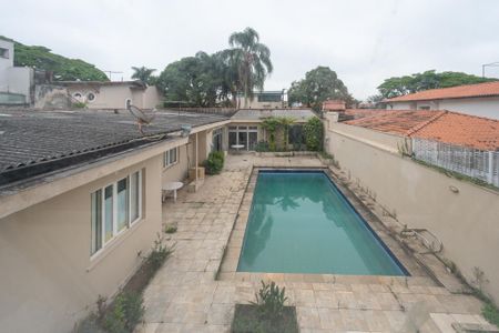 Casa à venda com 800m², 3 quartos e 3 vagas Casa à venda com 800m², 3 quartos e 3 vagasVista da Piscina