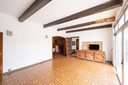 Casa à venda com 800m², 3 quartos e 3 vagas Casa à venda com 800m², 3 quartos e 3 vagasSala 2