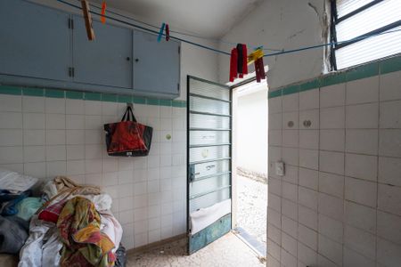 Casa à venda com 800m², 3 quartos e 3 vagas Casa à venda com 800m², 3 quartos e 3 vagasLavanderia