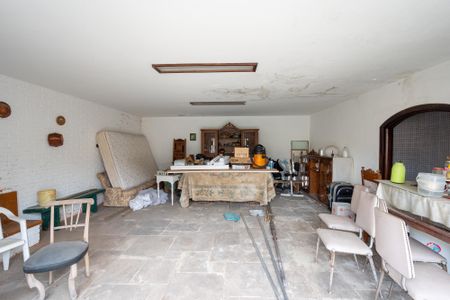 Casa à venda com 800m², 3 quartos e 3 vagas Casa à venda com 800m², 3 quartos e 3 vagasSalão de Festas