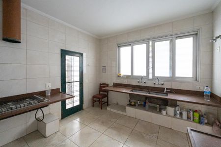 Casa à venda com 800m², 3 quartos e 3 vagas Casa à venda com 800m², 3 quartos e 3 vagasCozinha