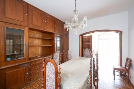 Casa à venda com 800m², 3 quartos e 3 vagas Casa à venda com 800m², 3 quartos e 3 vagasSala 2