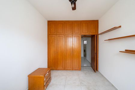 Casa à venda com 800m², 3 quartos e 3 vagas Casa à venda com 800m², 3 quartos e 3 vagasQuarto 2