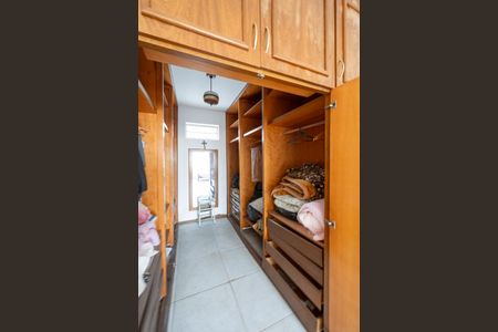 Casa à venda com 800m², 3 quartos e 3 vagas Casa à venda com 800m², 3 quartos e 3 vagasSuíte