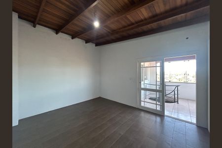 Casa à venda com 156m², 4 quartos e 2 vagasSuíte