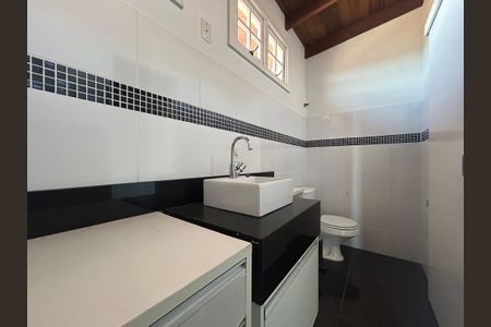 Casa à venda com 156m², 4 quartos e 2 vagasBanheiro