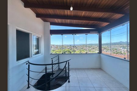 Casa à venda com 156m², 4 quartos e 2 vagasCorredor