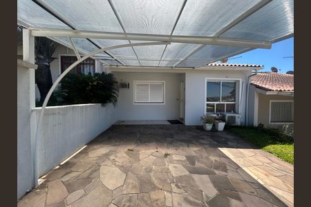 Casa à venda com 156m², 4 quartos e 2 vagasFachada