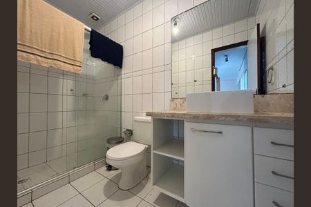 Casa à venda com 156m², 4 quartos e 2 vagasBanheiro