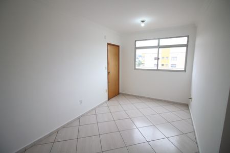 Sala de apartamento para alugar com 2 quartos, 50m² em Novo Riacho, Contagem
