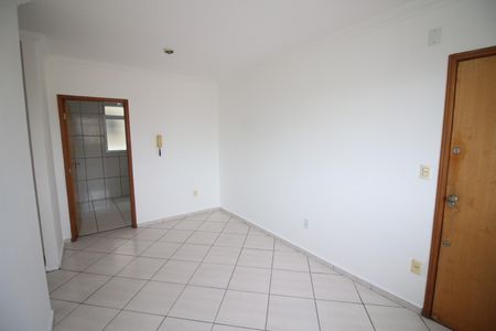 Sala de apartamento para alugar com 2 quartos, 50m² em Novo Riacho, Contagem