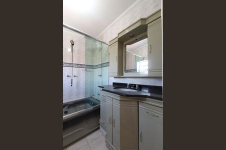 Casa à venda com 550m², 3 quartos e 2 vagasBanheiro da Suíte 1