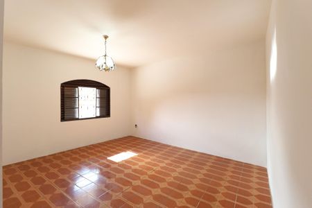 Casa à venda com 550m², 3 quartos e 2 vagasSuíte 1