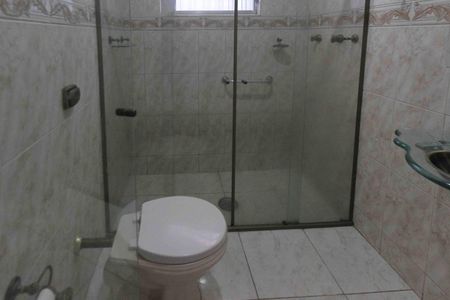 Casa à venda com 120m², 2 quartos e 2 vagasBanheiro da Suíte