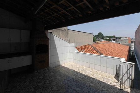 Casa à venda com 120m², 2 quartos e 2 vagasTerraço