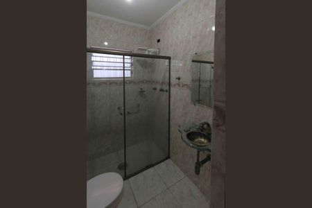 Casa à venda com 120m², 2 quartos e 2 vagasBanheiro da Suíte