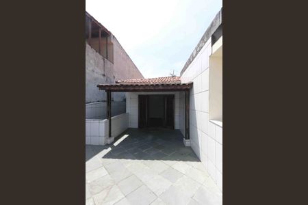 Casa à venda com 120m², 2 quartos e 2 vagasVaranda