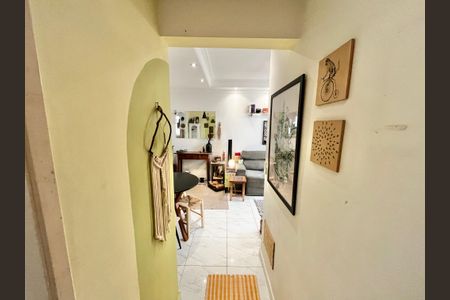 Apartamento à venda com 83m², 2 quartos e 2 vagasCorredor