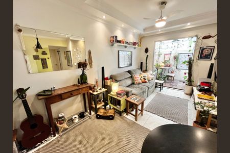 Apartamento à venda com 83m², 2 quartos e 2 vagasSala