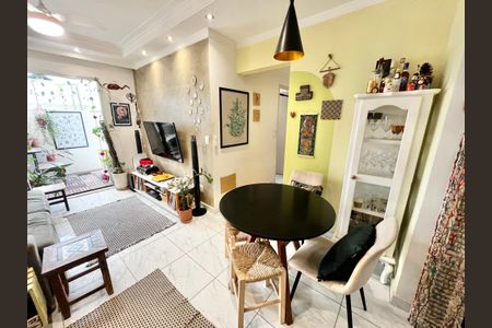 Apartamento à venda com 83m², 2 quartos e 2 vagasSala