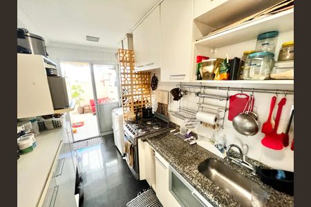 Apartamento à venda com 83m², 2 quartos e 2 vagasCozinha