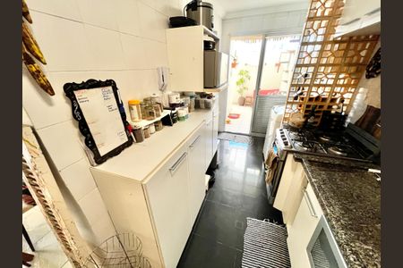Apartamento à venda com 83m², 2 quartos e 2 vagasCozinha