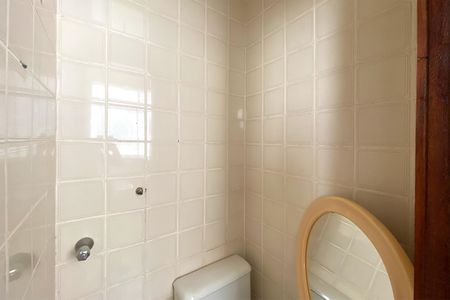 Apartamento à venda com 166m², 3 quartos e 2 vagas Apartamento à venda com 166m², 3 quartos e 2 vagasBanheiro de serviço