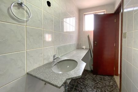 Apartamento à venda com 166m², 3 quartos e 2 vagas Apartamento à venda com 166m², 3 quartos e 2 vagasBanheiro 2