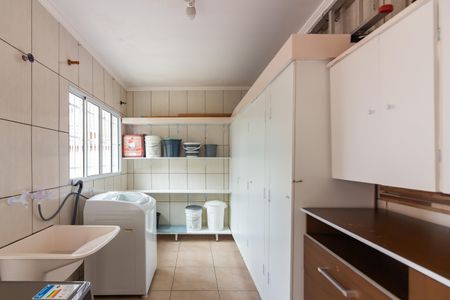 Casa à venda com 178m², 3 quartos e 4 vagasÁrea de Serviço