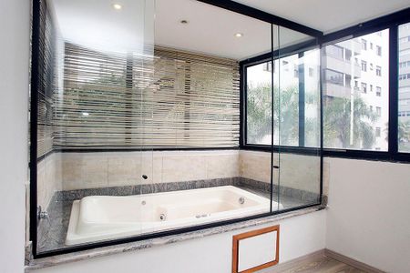 Apartamento para alugar com 127m², 2 quartos e 1 vagaSuíte