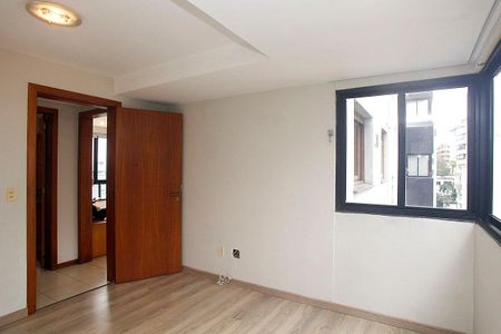 Quarto  de apartamento para alugar com 2 quartos, 127m² em Bela Vista, Porto Alegre