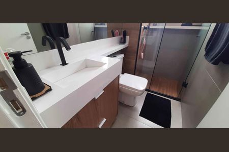 Apartamento à venda com 46m², 2 quartos e 1 vaga Apartamento à venda com 46m², 2 quartos e 1 vagaBanheiro