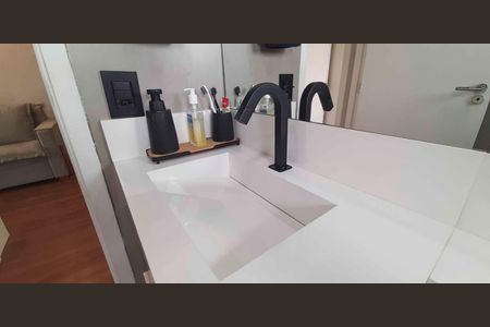 Apartamento à venda com 46m², 2 quartos e 1 vaga Apartamento à venda com 46m², 2 quartos e 1 vagaBanheiro