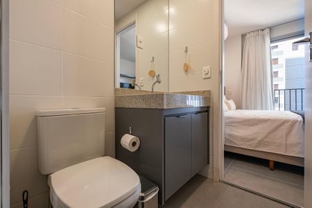 Banheiro de kitnet/studio à venda com 1 quarto, 23m² em Jardim Paulistano, São Paulo