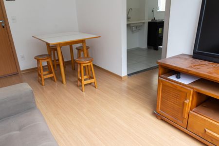 Apartamento para alugar com 45m², 2 quartos e 1 vaga Apartamento para alugar com 45m², 2 quartos e 1 vagaSala