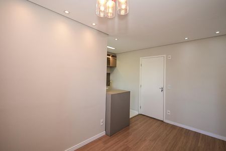 Sala de apartamento à venda com 2 quartos, 42m² em Parque Arariba, São Paulo