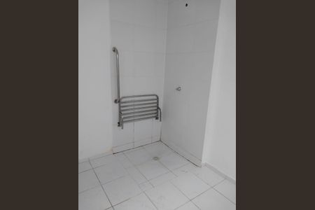 Banheiro  de apartamento à venda com 1 quarto, 42m² em Jardim Boa Vista (zona Oeste), Osasco