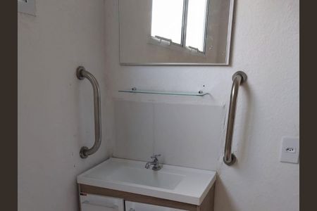 Banheiro  de apartamento à venda com 1 quarto, 42m² em Jardim Boa Vista (zona Oeste), Osasco
