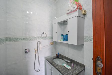 Casa à venda com 280m², 2 quartos e 5 vagas Casa à venda com 280m², 2 quartos e 5 vagasBanheiro da Suíte 2