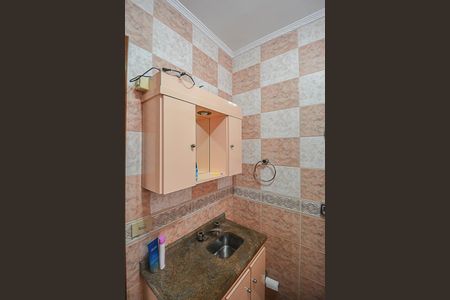 Casa à venda com 280m², 2 quartos e 5 vagas Casa à venda com 280m², 2 quartos e 5 vagasBanheiro Social