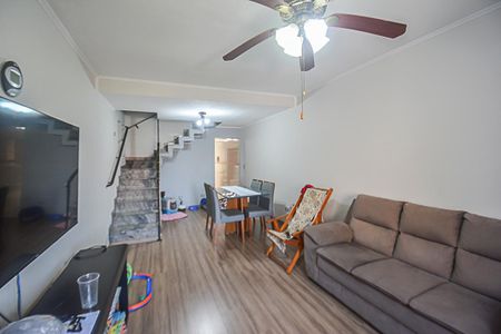 Casa à venda com 280m², 2 quartos e 5 vagas Casa à venda com 280m², 2 quartos e 5 vagasSala
