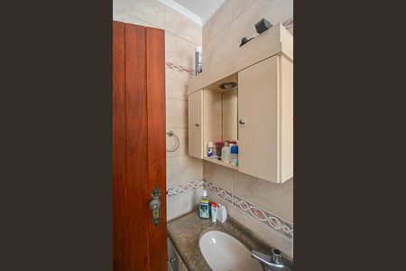 Casa à venda com 280m², 2 quartos e 5 vagas Casa à venda com 280m², 2 quartos e 5 vagasBanheiro da Suíte 1