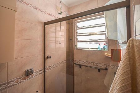 Casa à venda com 280m², 2 quartos e 5 vagas Casa à venda com 280m², 2 quartos e 5 vagasBanheiro da Suíte 1