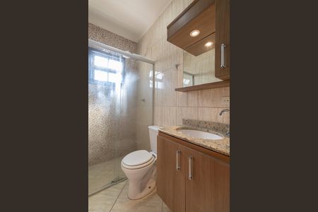 Banheiro de casa à venda com 3 quartos, 120m² em Parque Boturussu, São Paulo