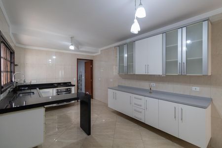 Casa à venda com 120m², 3 quartos e 2 vagas Casa à venda com 120m², 3 quartos e 2 vagasCozinha