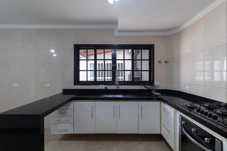 Casa à venda com 120m², 3 quartos e 2 vagas Casa à venda com 120m², 3 quartos e 2 vagasCozinha