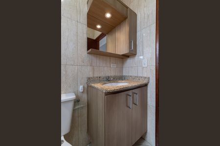 Casa à venda com 120m², 3 quartos e 2 vagas Casa à venda com 120m², 3 quartos e 2 vagasBanheiro Suíte
