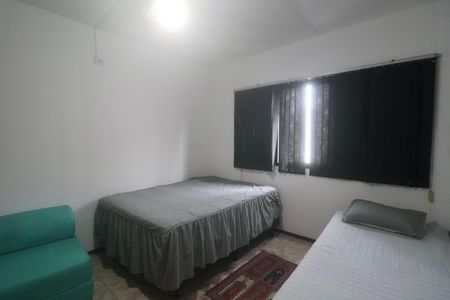 Quarto de apartamento para alugar com 1 quarto, 52m² em Jardim Las Palmas, Guarujá