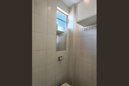 Apartamento para alugar com 91m², 2 quartos e sem vaga Apartamento para alugar com 91m², 2 quartos e sem vagaBanheiro de serviço